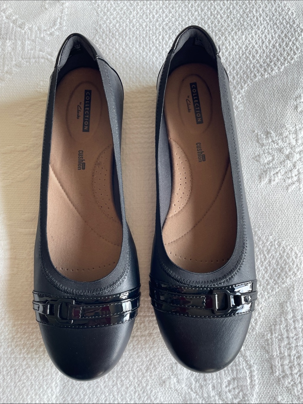 Clarks Black Leather Slip-On Ballet Flats with Patent Trim Size 11 M